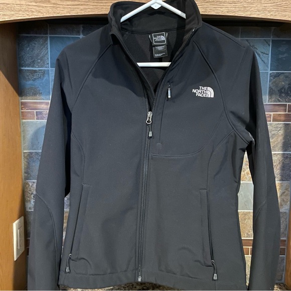 North Face Women’s Apex Bionic Soft Shell Jacket - Picture 1 of 4